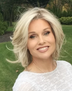 Upstage Wig By Raquel Welch -Beautique Hair Shop IMG 7805