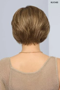 Born To Shine Wig By Raquel Welch | Heat-Friendly Synthetic -Beautique Hair Shop RW BornToShine Model1 Side2