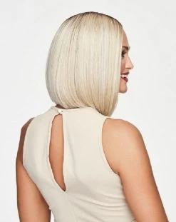 Current Events Wig By Raquel Welch | Heat Friendly Synthetic -Beautique Hair Shop RW CurrentEvents Model Side1