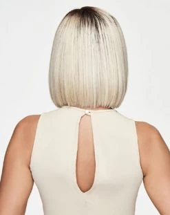 Current Events Wig By Raquel Welch | Heat Friendly Synthetic -Beautique Hair Shop RW CurrentEvents Model Side3