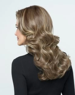 Stroke Of Genius Wig By Raquel Welch | Mono Part 35 Stroke Of Genius Wig By Raquel Welch | Mono Part -Beautique Hair Shop RW StrokeOfGenius Model Side3